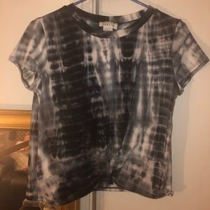 grey & black crop top